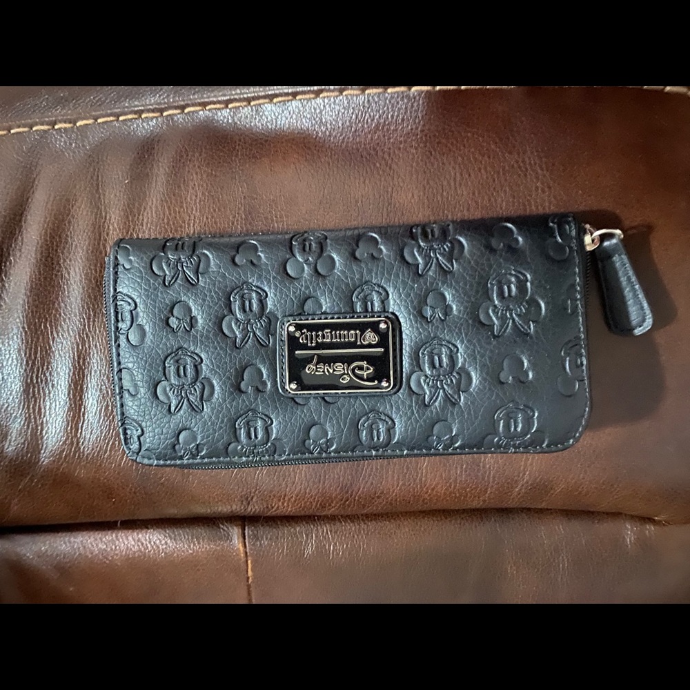 Disney wallet